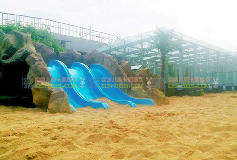 水泥制作的幼兒園滑梯－使用壽命超長(zhǎng)的幼兒園滑梯