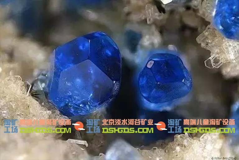 兒童淘礦工場科普欄之藍(lán)方石的基本介紹和各種特性