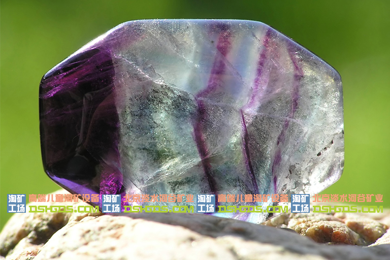 兒童淘礦工場科普欄之紫晶的基本介紹和各種特性