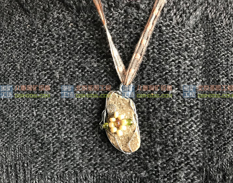 將天然寶石用于珠寶的 3 種方法（上）