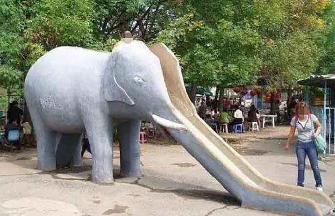 卡通動物滑梯