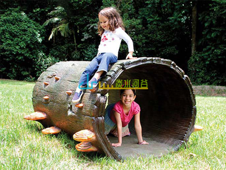 兒童樂園爬行樹洞