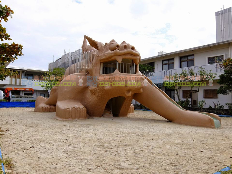 兒童游樂園滑梯