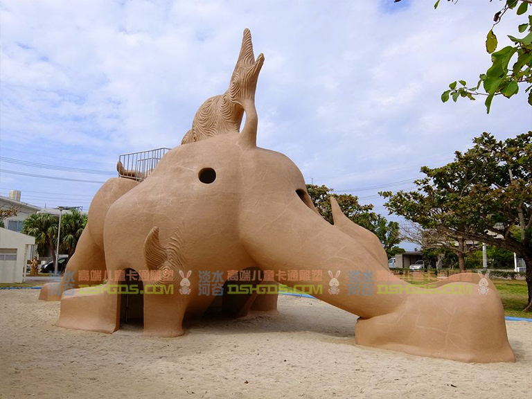 兒童游樂園滑梯