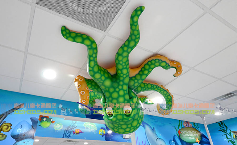 幼樂(lè)園屋頂裝飾.jpg 幼樂(lè)園屋頂裝飾